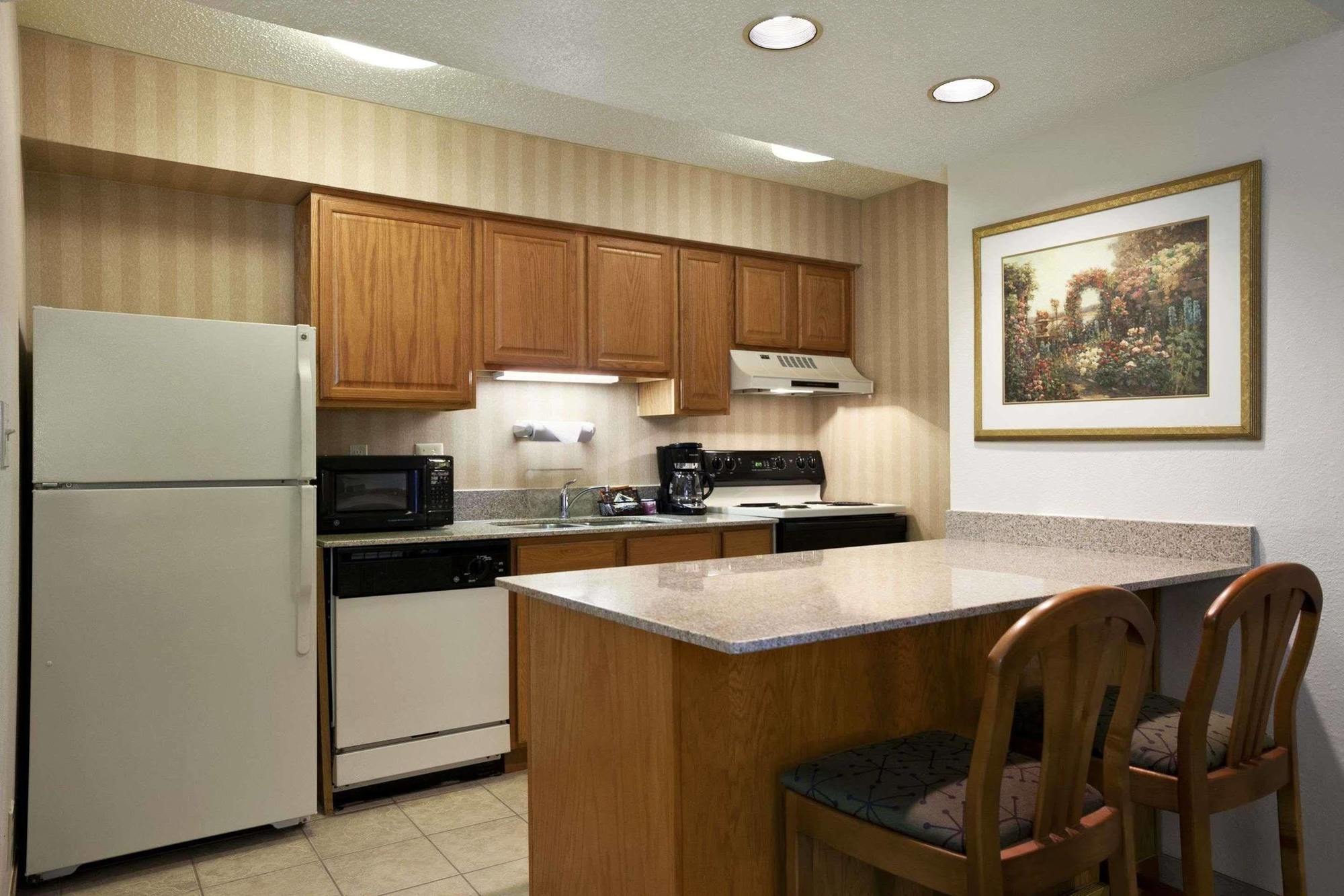 Hawthorn Suites Of Трой Экстерьер фото