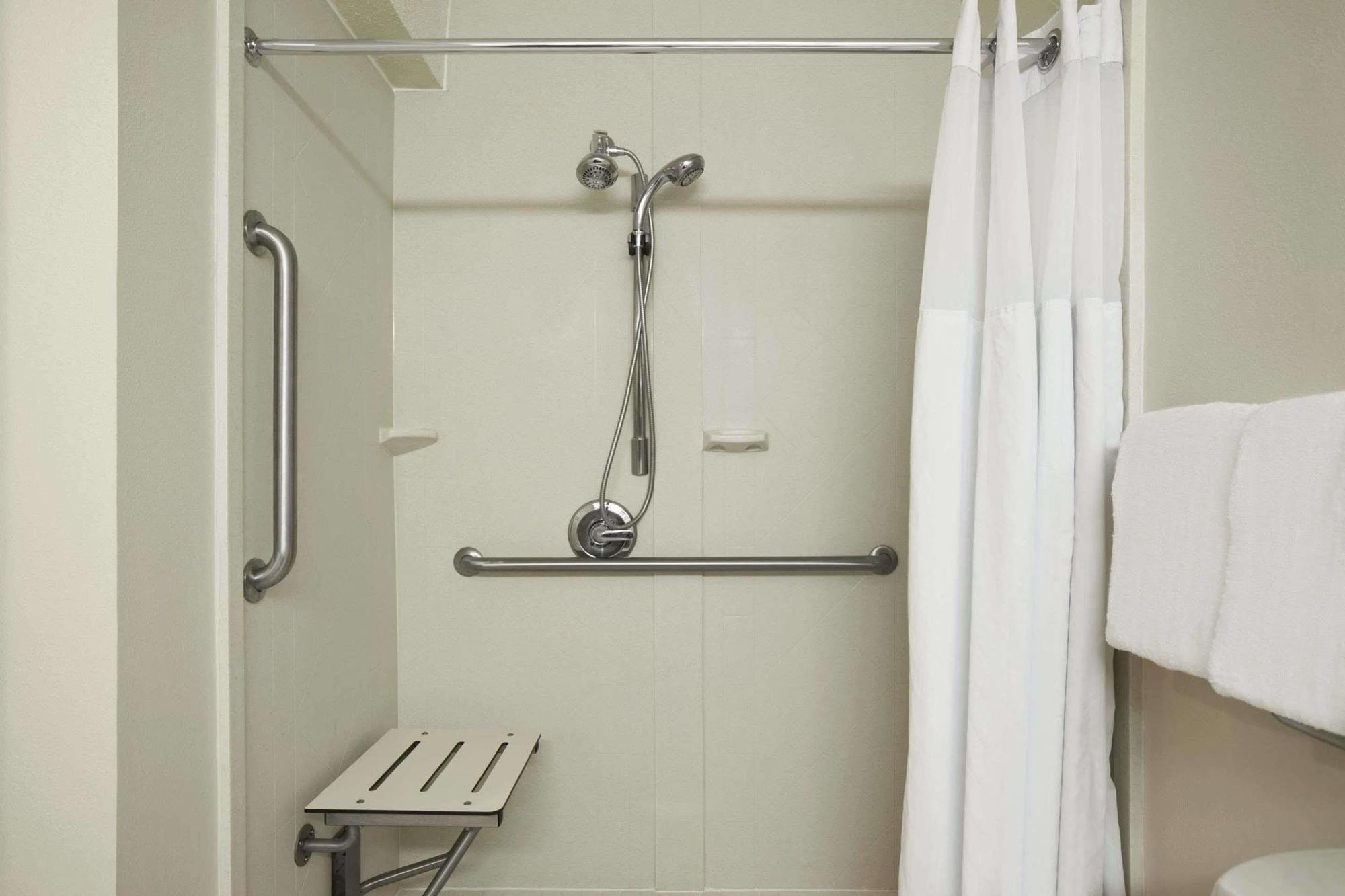 Hawthorn Suites Of Трой Экстерьер фото