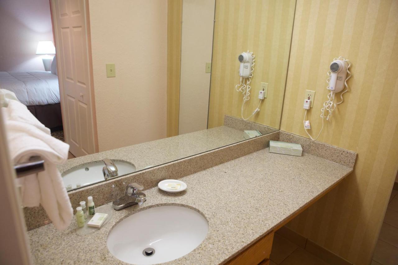 Hawthorn Suites Of Трой Экстерьер фото